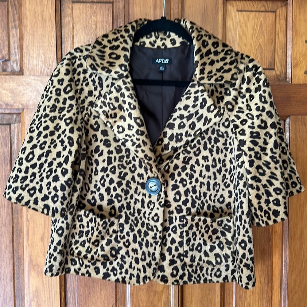 Apt 9 leopard print short sleeve jacket